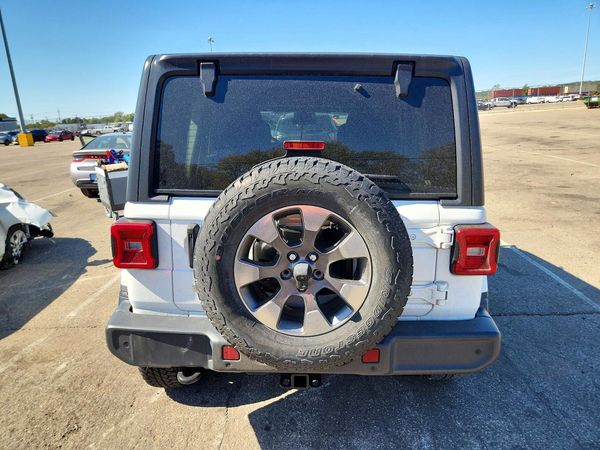 2020 JEEP WRANGLER Unlimited Sahara — DIRR