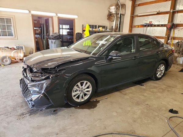 2026 TOYOTA CAMRY — Front 3/4