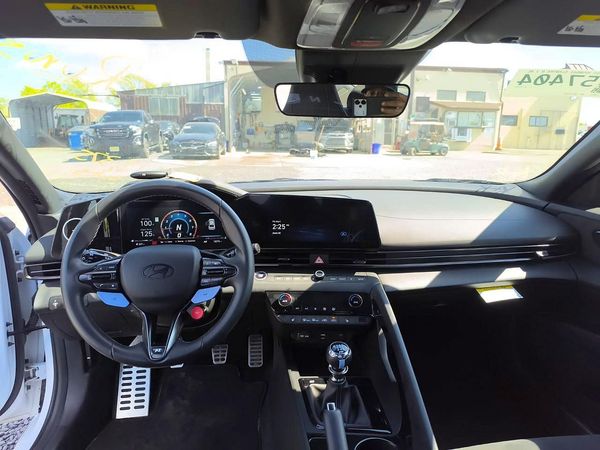 2025 HYUNDAI ELANTRA