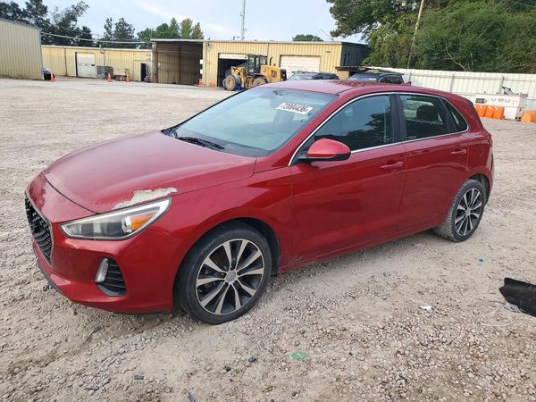 2019 HYUNDAI ELANTRA Elantra GT — Front 3/4