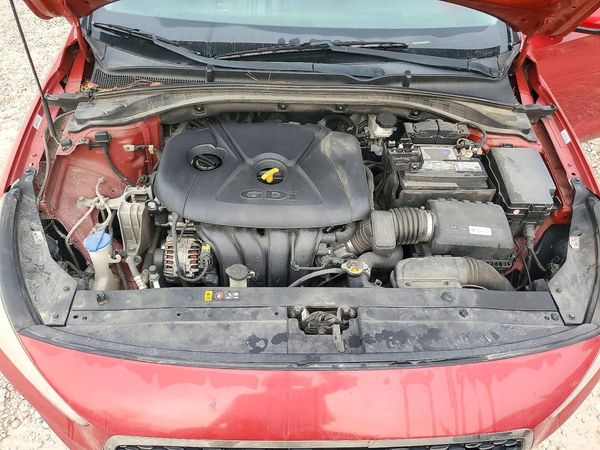 2019 HYUNDAI ELANTRA Elantra GT — Engine bay