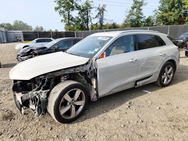 2019 AUDI E-TRON — Front 3/4