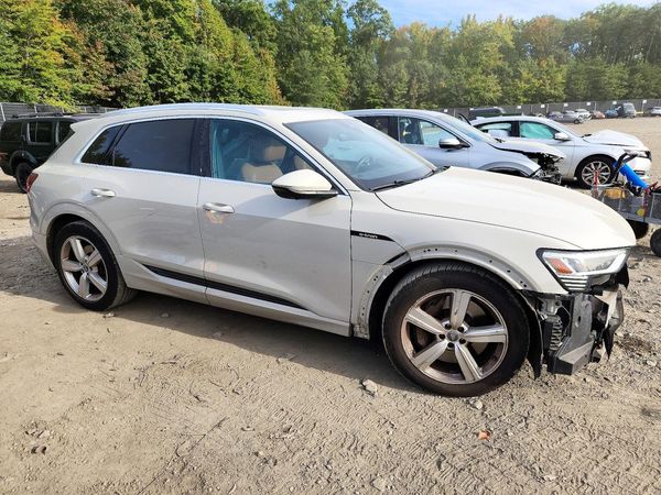 2019 AUDI E-TRON — Passenger 3/4