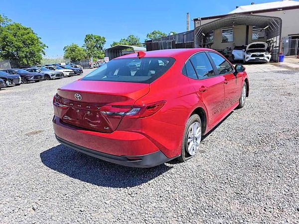 2025 TOYOTA CAMRY