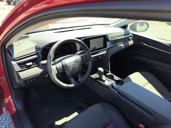 2025 TOYOTA CAMRY