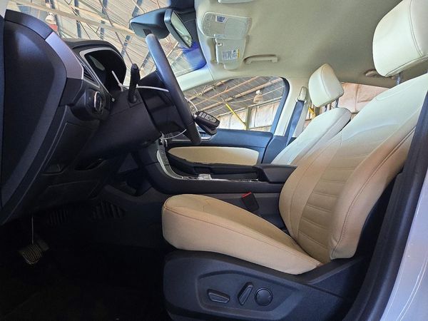 2020 FORD EDGE SEL — DENT