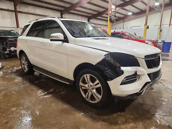 2015 MERCEDES-BENZ ML ML350 — Passenger 3/4