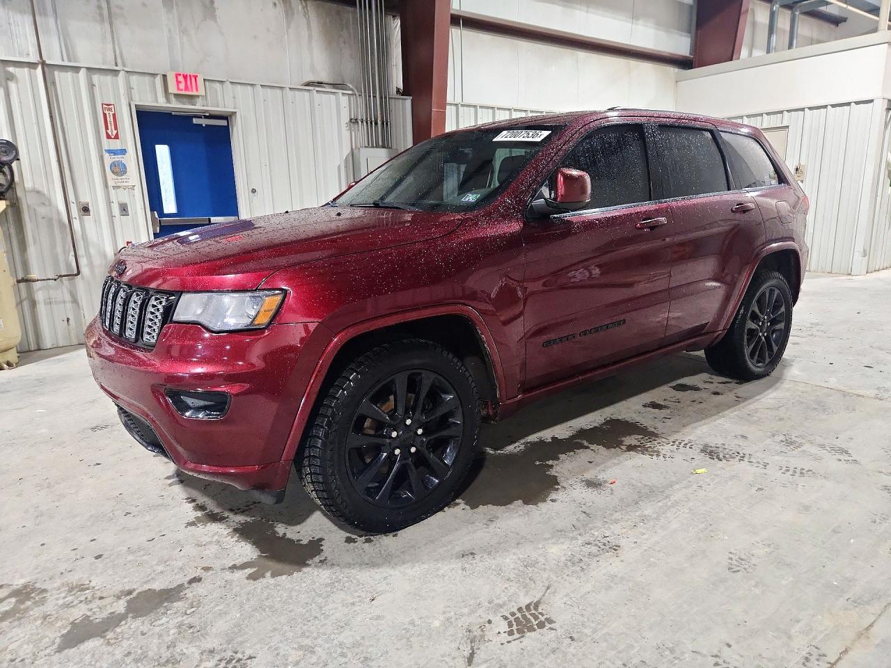 2018 JEEP CHEROKEE Laredo — Front 3/4
