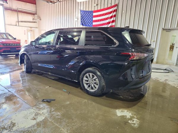 2026 TOYOTA SIENNA LE — DSRA