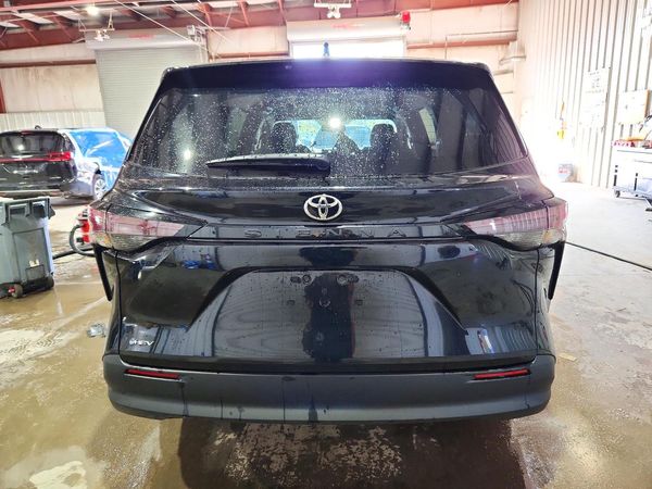 2026 TOYOTA SIENNA LE — DIRR