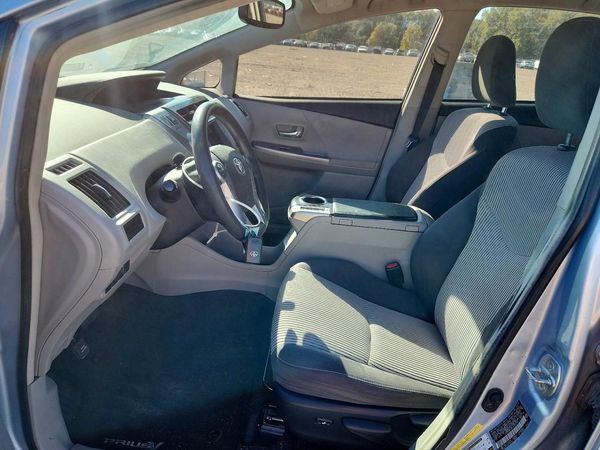 2015 TOYOTA PRIUS — DENT