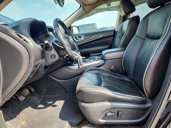 2017 INFINITI QX60 — DENT