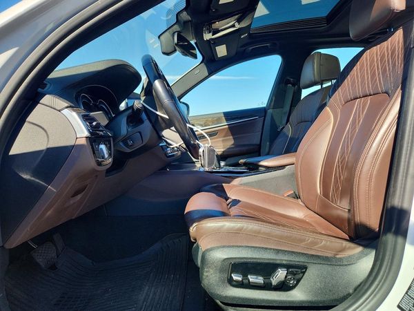 2017 BMW 540 xDrive — DENT