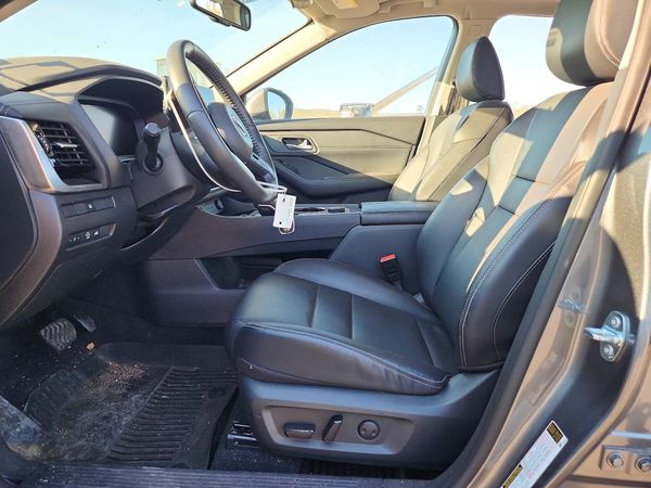 2024 NISSAN ROGUE SL — DENT