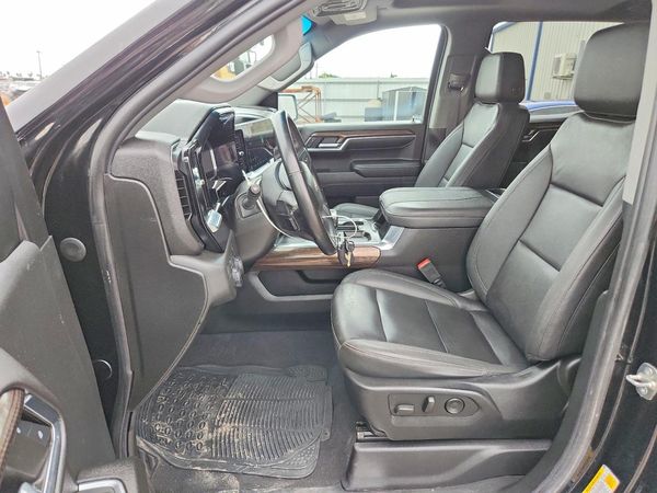 2023 CHEVROLET SILVERADO LT — DENT