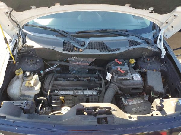 2016 JEEP PATRIOT Sport — Engine bay