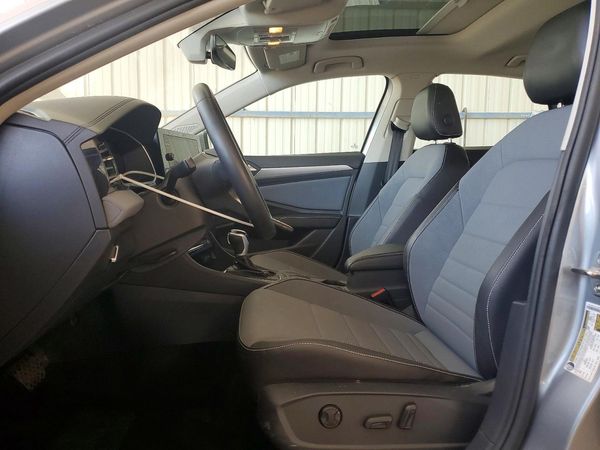 2025 VOLKSWAGEN JETTA SE — DENT