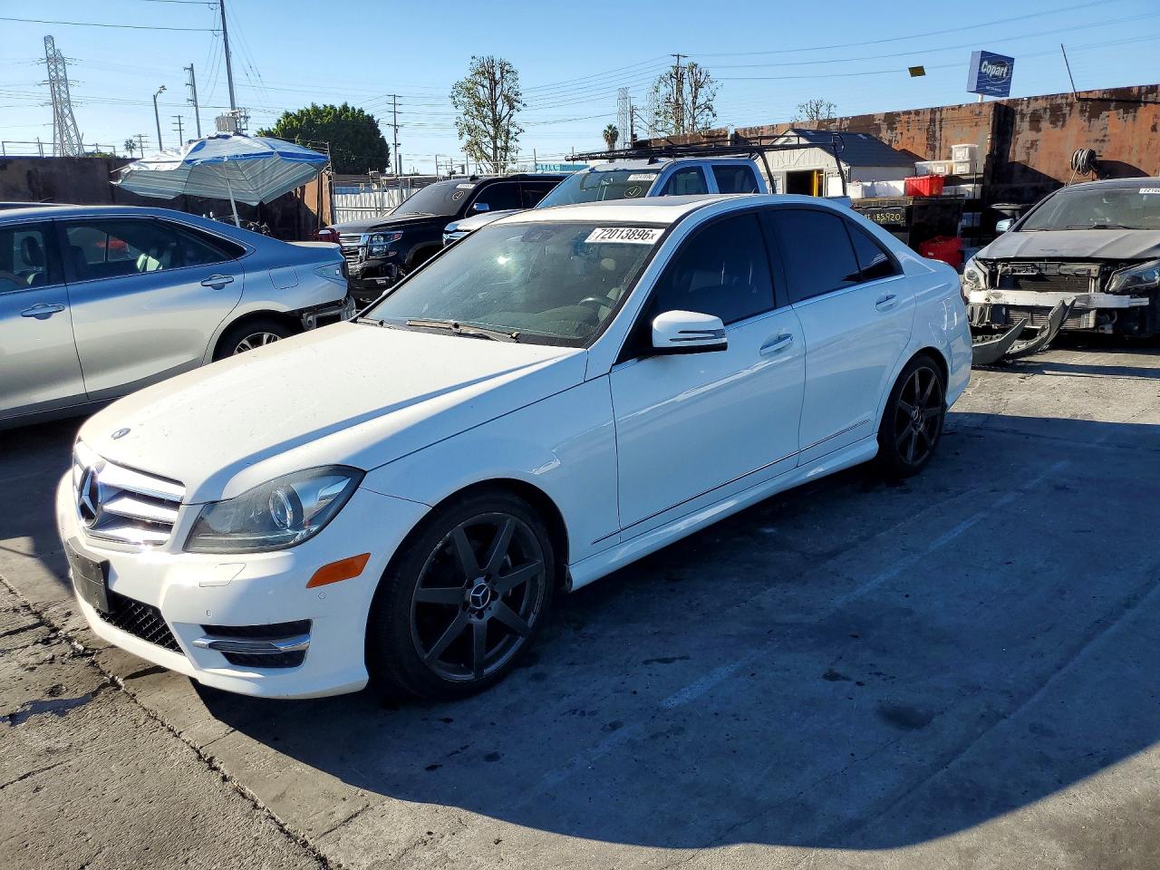 2013 MERCEDES-BENZ C C250 — Front 3/4