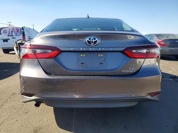 2021 TOYOTA CAMRY LE — DIRR