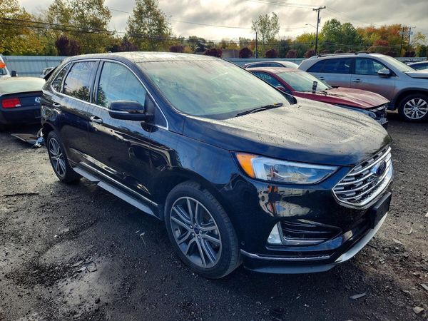 2019 FORD EDGE Titanium — Passenger 3/4