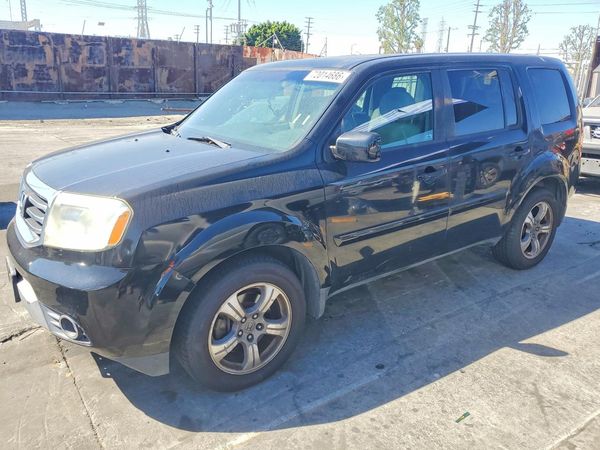 2015 HONDA PILOT SE — Front 3/4
