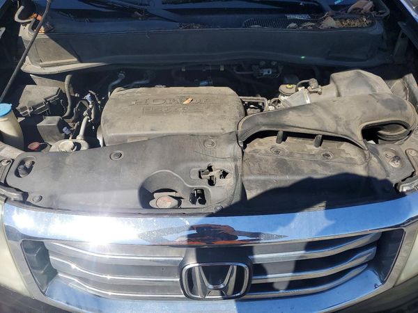 2015 HONDA PILOT SE — Engine bay