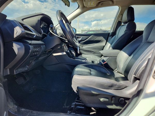 2019 SUBARU FORESTER — DENT