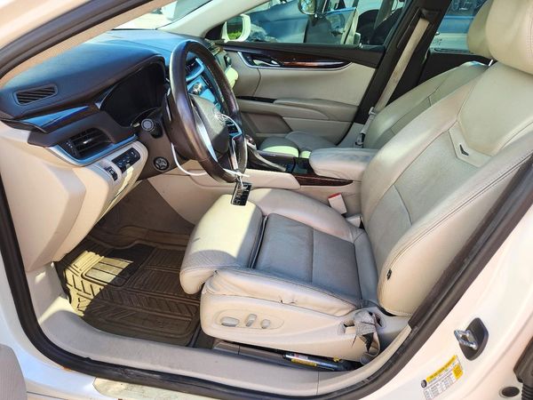 2013 CADILLAC XTS Premium — DENT