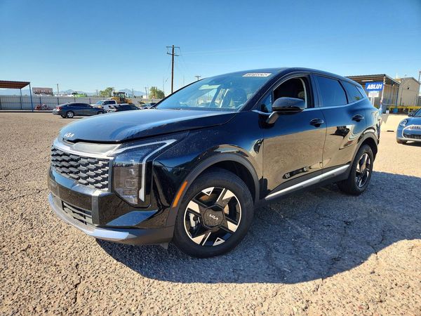 2026 KIA SPORTAGE LX — Front 3/4