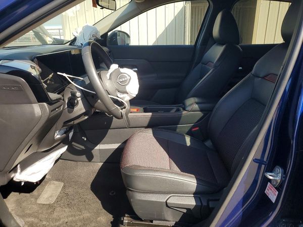 2026 NISSAN KICKS SR — DENT