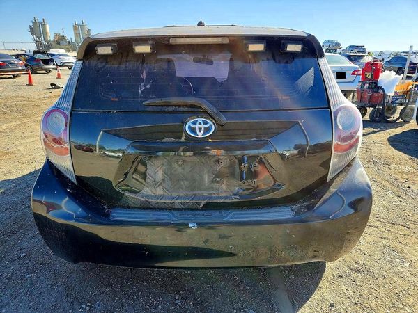 2014 TOYOTA PRIUS — DIRR