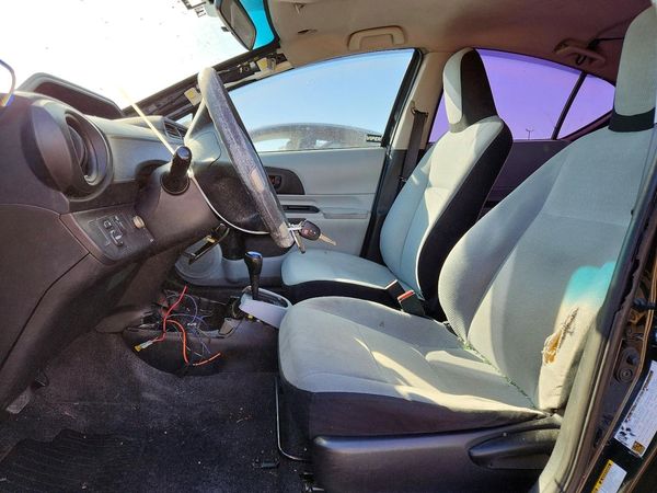 2014 TOYOTA PRIUS — DENT