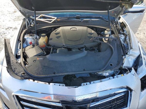 2017 CADILLAC CTS Luxury — Engine bay