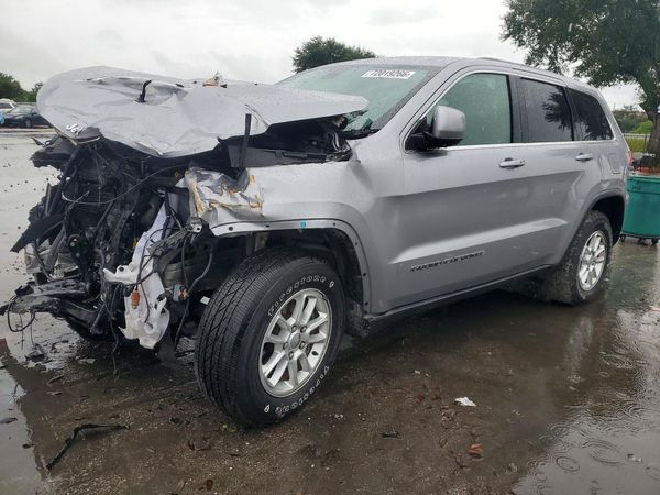 2018 JEEP CHEROKEE Laredo — Front 3/4
