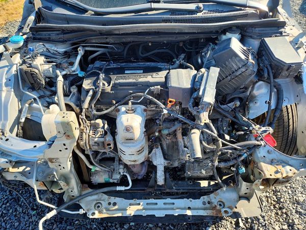 2016 HONDA CRV EX — Engine bay