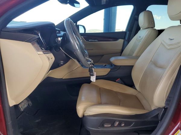 2017 CADILLAC XT5 Premium Luxury — DENT