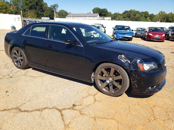 2012 CHRYSLER 300 SRT8 — Passenger 3/4