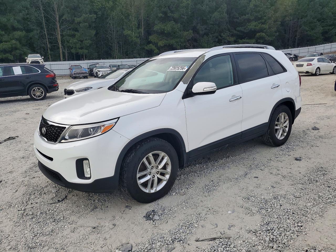 2014 KIA SORENTO Base/ LX — Front 3/4