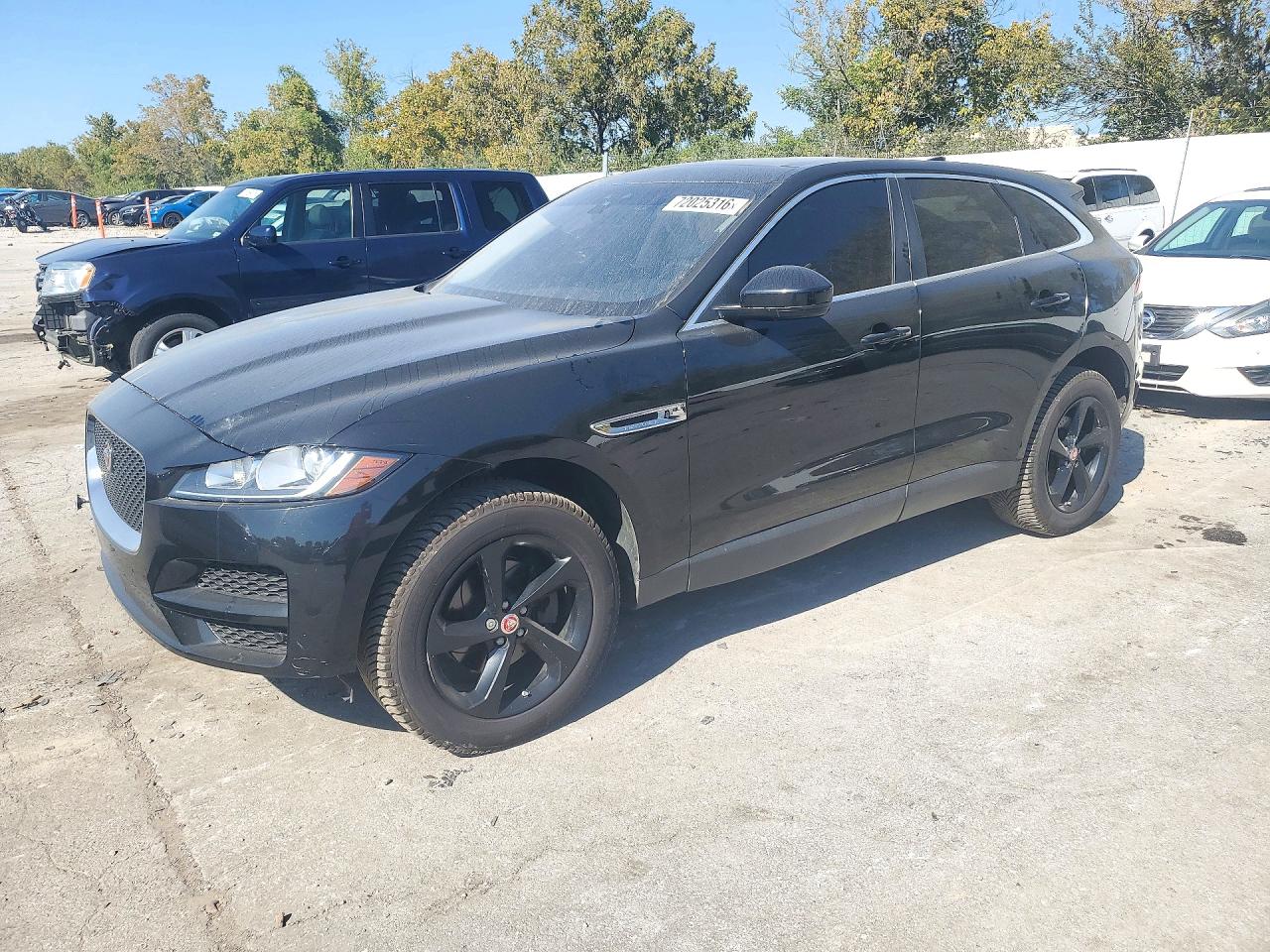 2020 JAGUAR F-PACE Premium — Front 3/4
