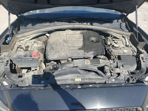 2020 JAGUAR F-PACE Premium — Engine bay