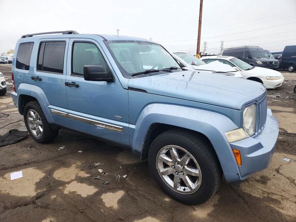 2012 JEEP LIBERTY Sport — Passenger 3/4