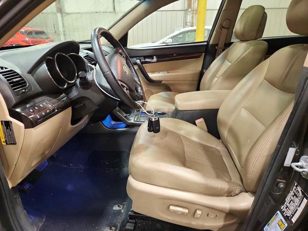 2013 KIA SORENTO EX — DENT