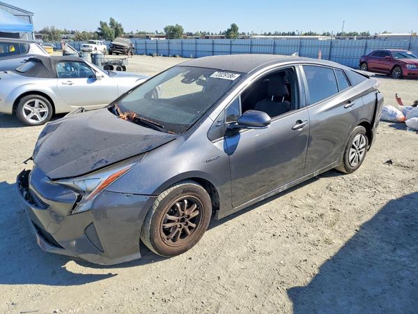 2017 TOYOTA PRIUS — DSFA — Front 3/4