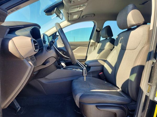 2019 HYUNDAI SANTA FE SE — DENT