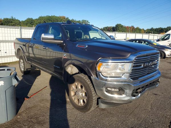 2022 RAM 2500 Laramie — Passenger 3/4