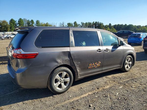 2015 TOYOTA SIENNA — PSRA
