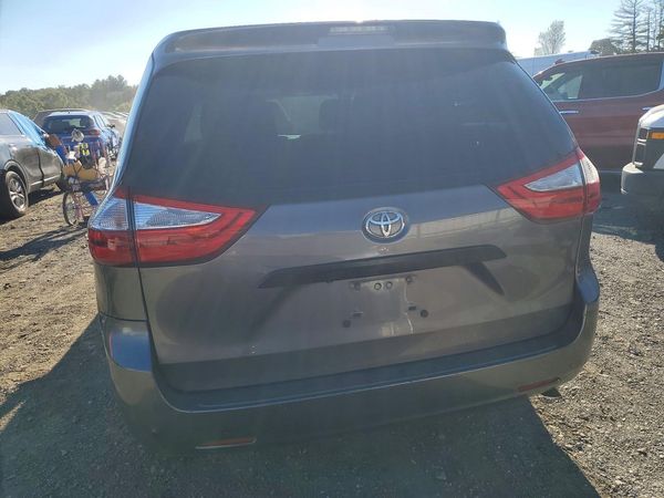 2015 TOYOTA SIENNA — DIRR