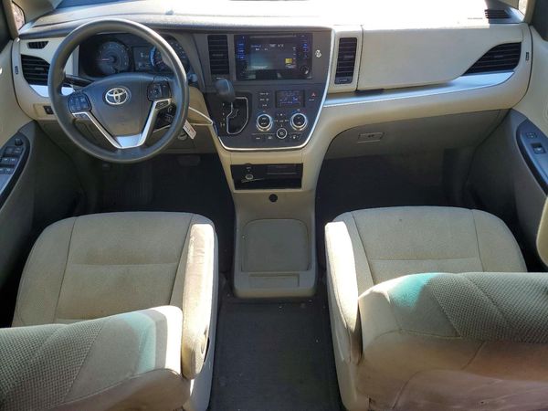 2015 TOYOTA SIENNA — CKPT