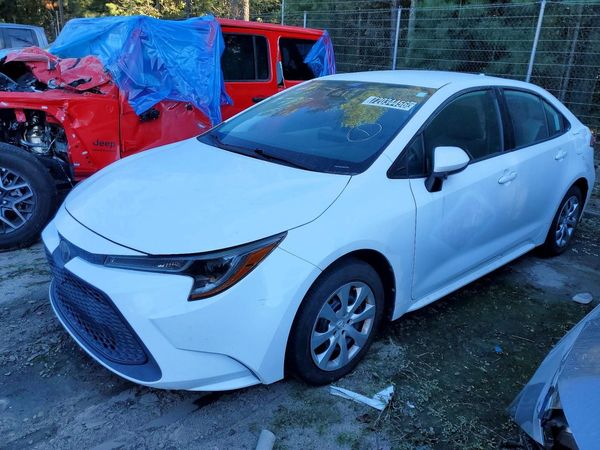 2020 TOYOTA COROLLA LE — Front 3/4