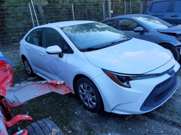 2020 TOYOTA COROLLA LE — Passenger 3/4